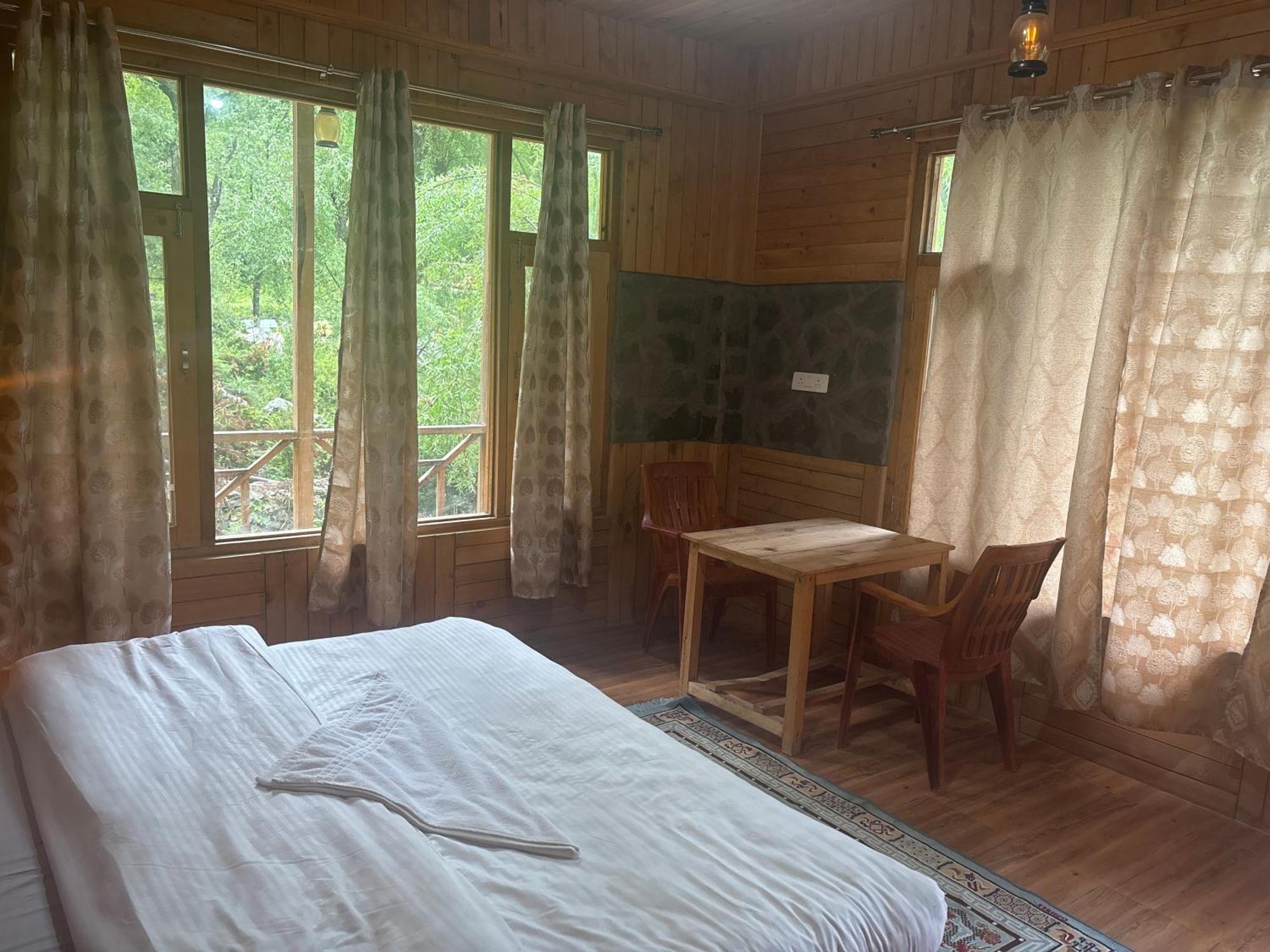 The Cozy Cabin, Jibhi Banjār Dış mekan fotoğraf